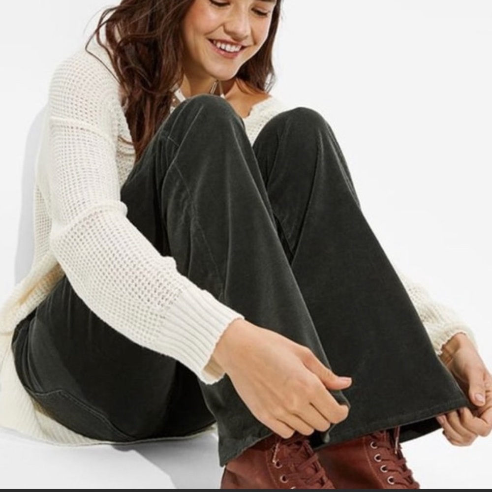 American Eagle Super Highrise Flare